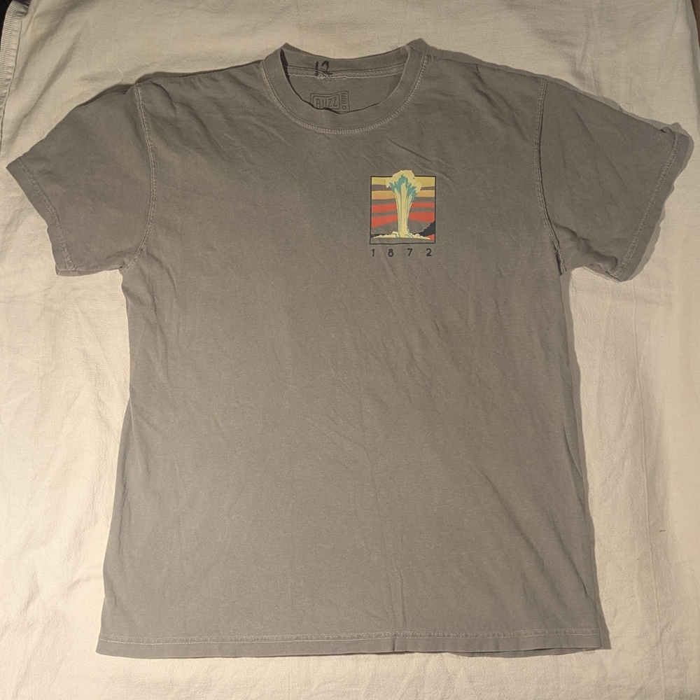 Yellowstone Shirt Mens Size-M National Park Geyser Front Back Graphic Weste